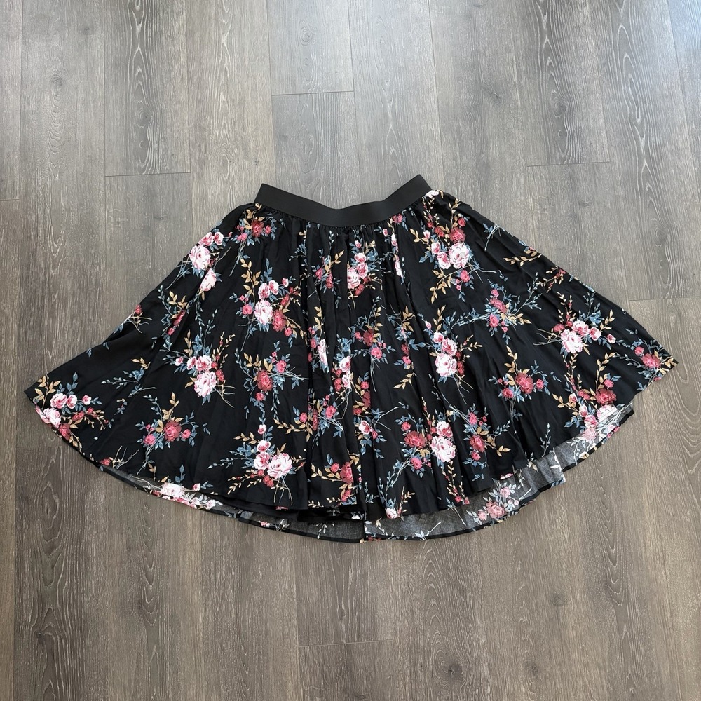 NWT Torrid Challis Floral Midi Skirt Sz 0 US L Career Whimsigoth Cottage‎ Boho
